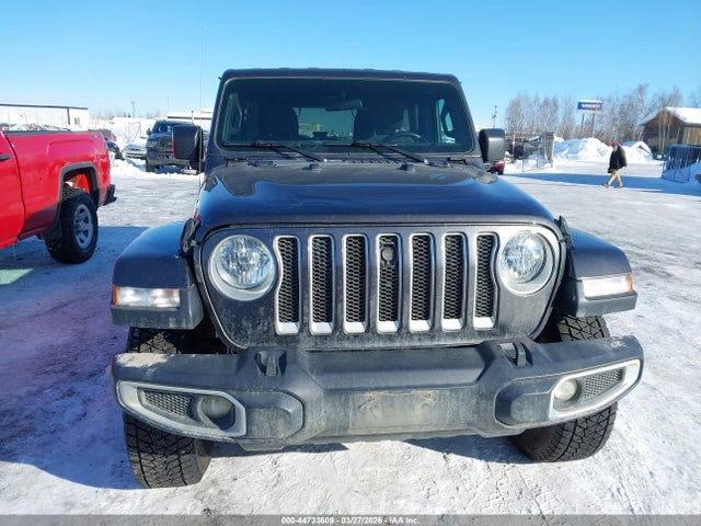 1C4HJXEN0KW564499 Jeep Wrangler Unlimited Sahara 4x4