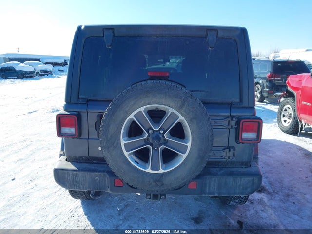 1C4HJXEN0KW564499 Jeep Wrangler Unlimited Sahara 4x4