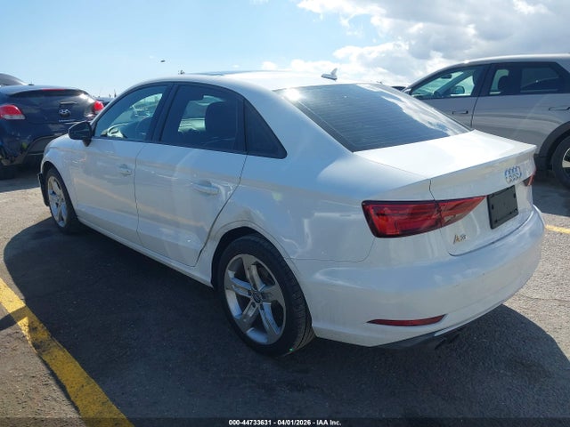 WAUAUGFF8J1071999 Audi A3 2.0t Premium/2.0t Tech Premium
