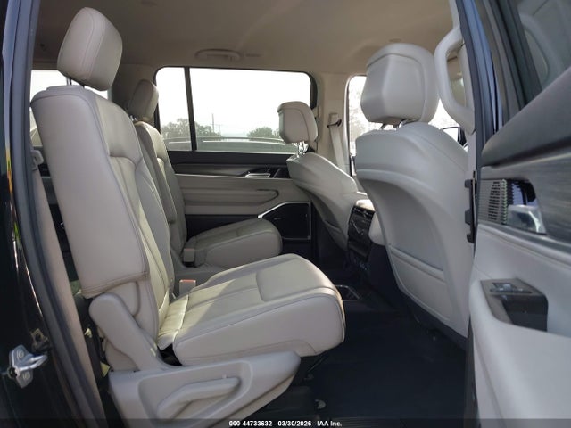 44733632 :رقم المزاد ، 1C4SJVBP1PS553431 vin ، 2023 Jeep Wagoneer Series Ii 4x4 مزاد بيع