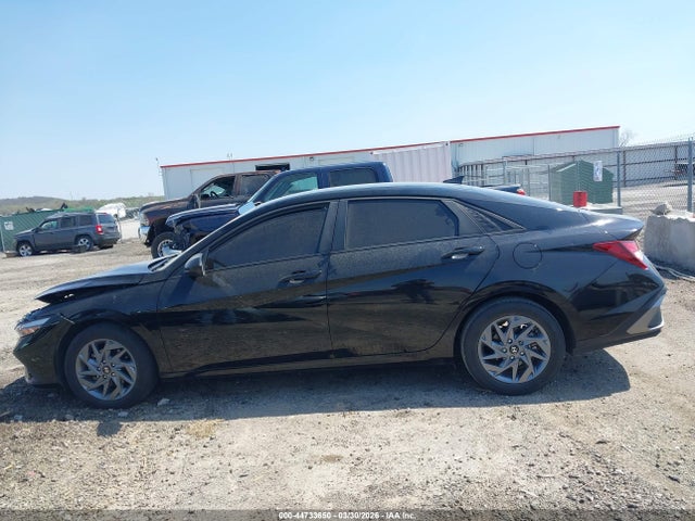 44733650 :رقم المزاد ، KMHLM4DG3RU696354 vin ، 2024 Hyundai Elantra Sel مزاد بيع