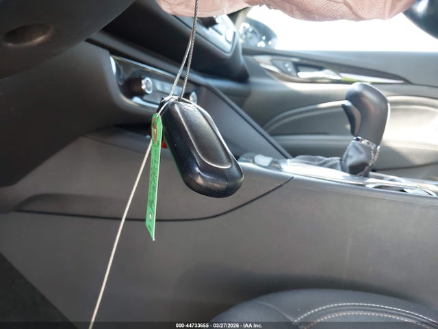 2018 Buick Regal Sportback Essence მანქანა იყიდება აუქციონზე, vin: W04GP6SX7J1133139, აუქციონის ნომერი: 44733655