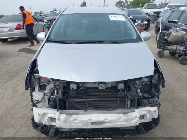 Toyota Prius V Four 2015 JTDZN3EU6FJ038759 Image 13