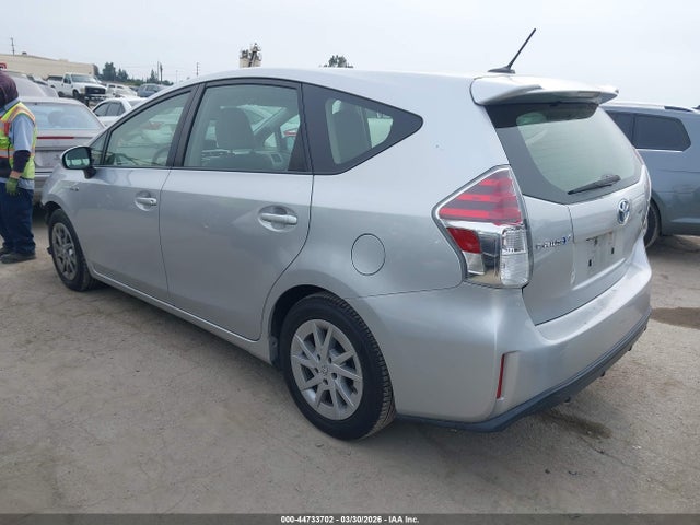 Toyota Prius V Four 2015 JTDZN3EU6FJ038759 Image 3