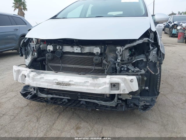 Toyota Prius V Four 2015 JTDZN3EU6FJ038759 Image 6