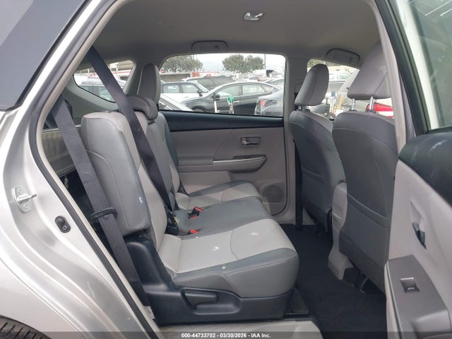 Toyota Prius V Four 2015 JTDZN3EU6FJ038759 Image 8
