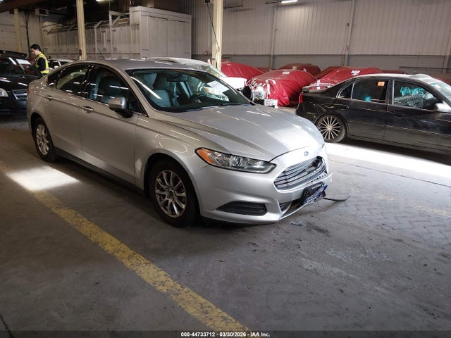 Auction sale of the 2015 Ford Fusion S, vin: 3FA6P0G72FR235989, lot number: 44733712