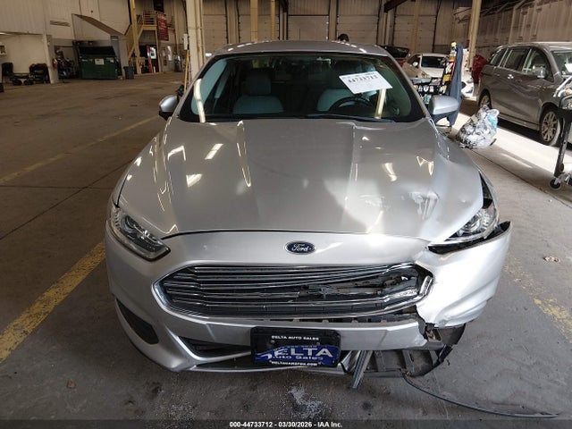 2015 Ford Fusion S მანქანა იყიდება აუქციონზე, vin: 3FA6P0G72FR235989, აუქციონის ნომერი: 44733712