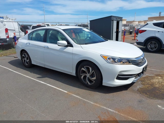 2016 1HGCR2F3XGA067775 main image