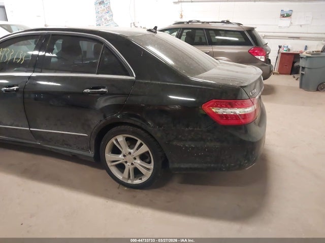 2013 MERCEDES-BENZ E 350 WDDHF8JB8DA685130 Photo 2