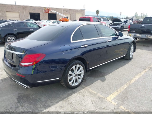 2018 MERCEDES-BENZ E 300 WDDZF4JB5JA351517 Photo 3