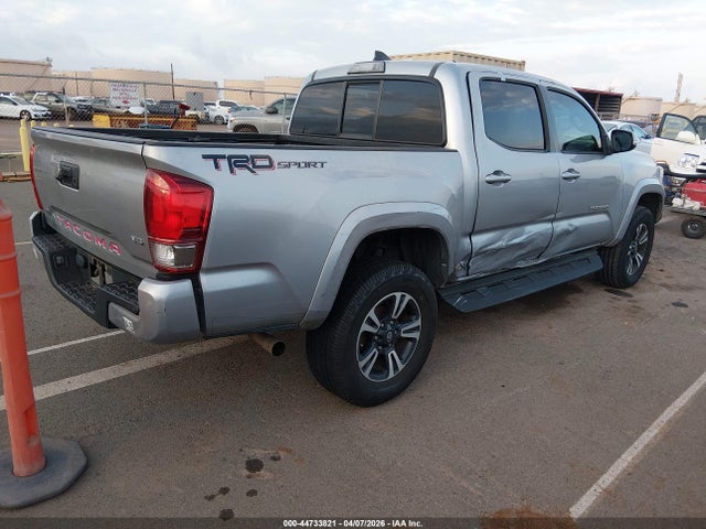 2016 Toyota Tacoma Sr5 V6 მანქანა იყიდება აუქციონზე, vin: 3TMAZ5CN7GM012331, აუქციონის ნომერი: 44733821