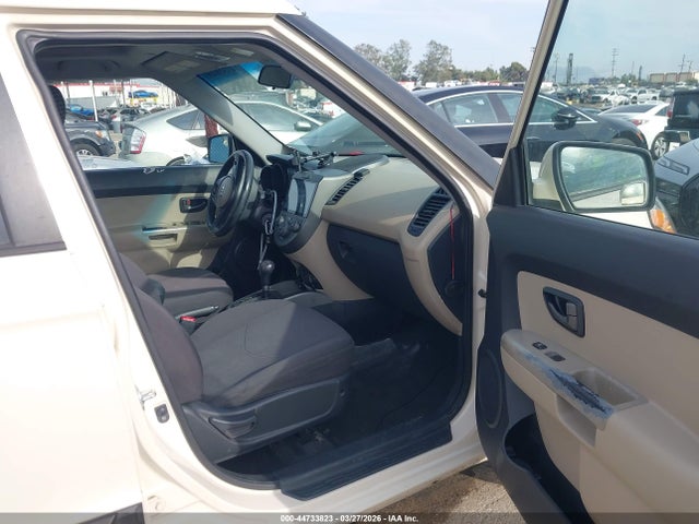 2010 KIA SOUL KNDJT2A28A7028225 Photo 4