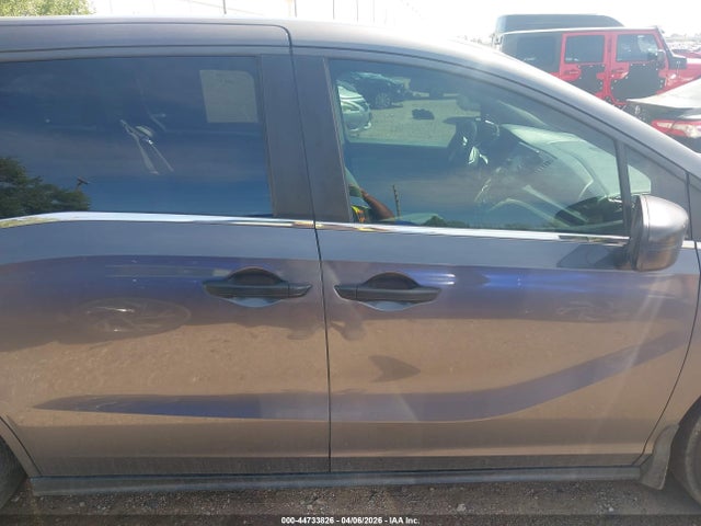 44733826 :رقم المزاد ، 5FNRL6H2XJB111522 vin ، 2018 Honda Odyssey Lx مزاد بيع
