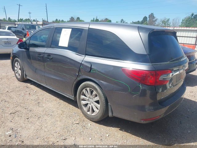 44733826 :رقم المزاد ، 5FNRL6H2XJB111522 vin ، 2018 Honda Odyssey Lx مزاد بيع