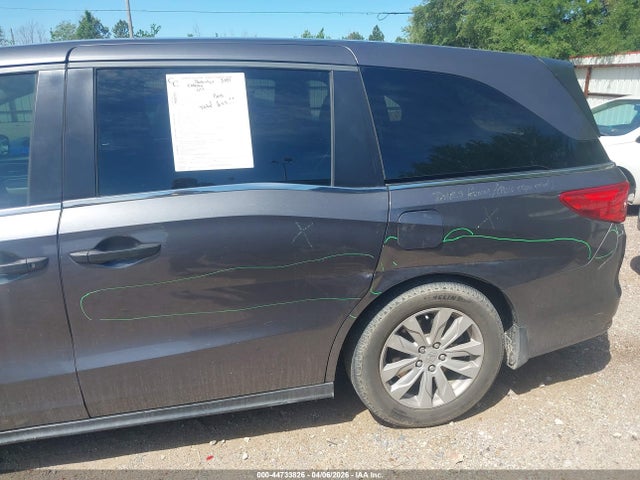 44733826 :رقم المزاد ، 5FNRL6H2XJB111522 vin ، 2018 Honda Odyssey Lx مزاد بيع