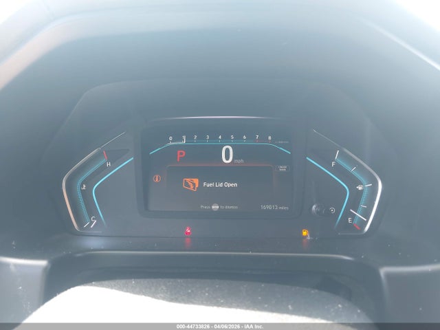 44733826 :رقم المزاد ، 5FNRL6H2XJB111522 vin ، 2018 Honda Odyssey Lx مزاد بيع