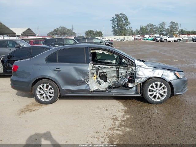 3VWD17AJ0FM205481 Volkswagen Jetta 1.8t Se