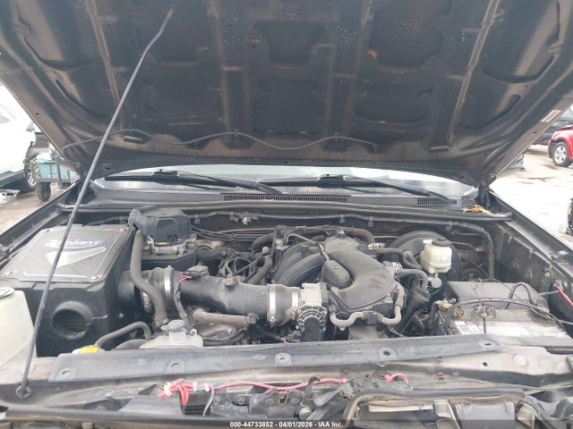 2015 Toyota Tacoma Prerunner V6 მანქანა იყიდება აუქციონზე, vin: 5TFJU4GN8FX081878, აუქციონის ნომერი: 44733852