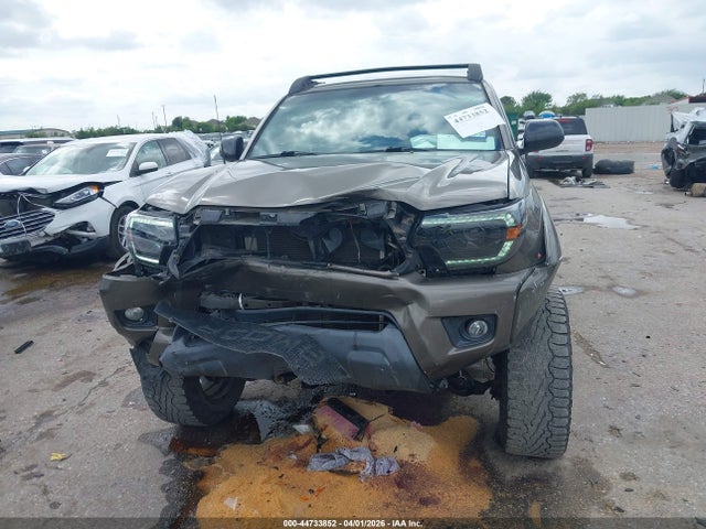 2015 Toyota Tacoma Prerunner V6 მანქანა იყიდება აუქციონზე, vin: 5TFJU4GN8FX081878, აუქციონის ნომერი: 44733852
