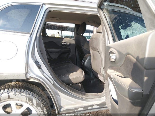 44733863 :رقم المزاد ، 1C4PJLCB5FW631116 vin ، 2015 Jeep Cherokee Latitude مزاد بيع