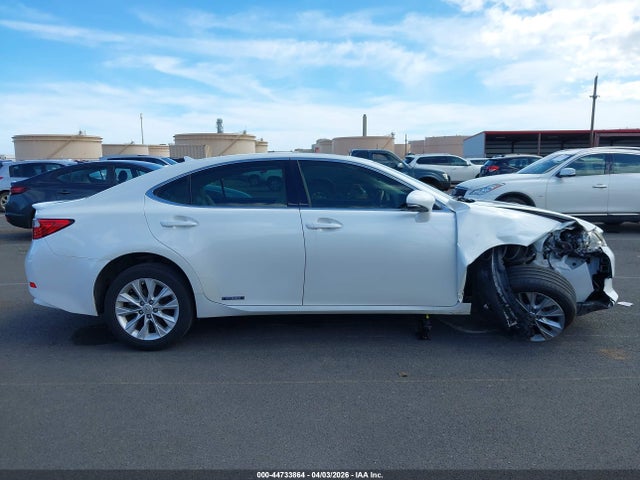 Продажа на аукционе авто 2013 Lexus Es 300h, vin: JTHBW1GG6D2027745, номер лота: 44733864