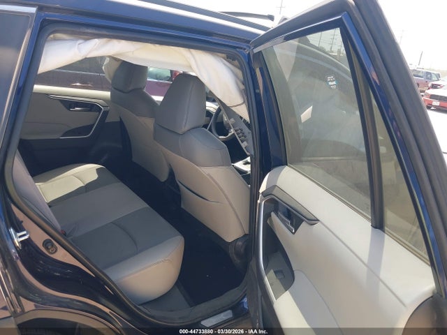 Продажа на аукционе авто 2023 Toyota Rav4 Xle Premium, vin: 2T3C1RFV2PW298784, номер лота: 44733880