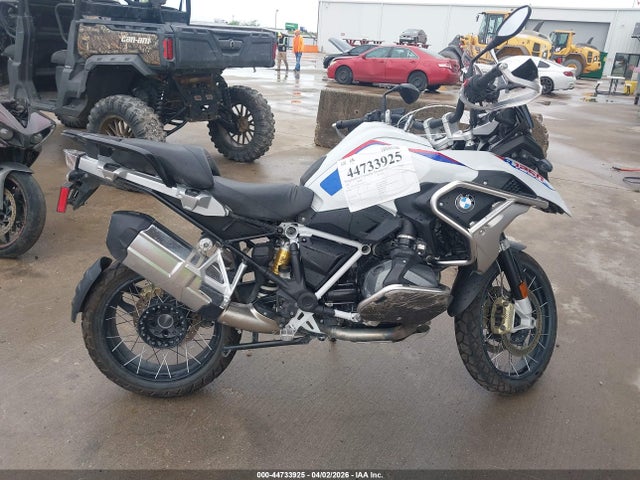 44733925 :رقم المزاد ، WB10M0302N6F51020 vin ، 2022 Bmw R 1250 Gs مزاد بيع