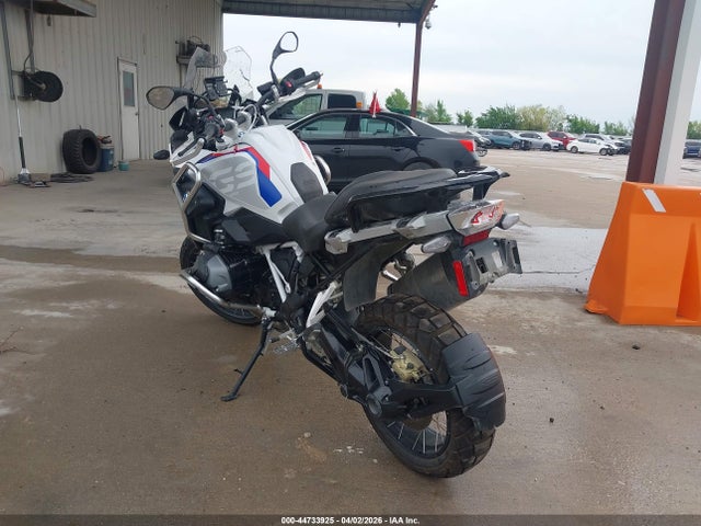 44733925 :رقم المزاد ، WB10M0302N6F51020 vin ، 2022 Bmw R 1250 Gs مزاد بيع