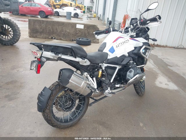 44733925 :رقم المزاد ، WB10M0302N6F51020 vin ، 2022 Bmw R 1250 Gs مزاد بيع