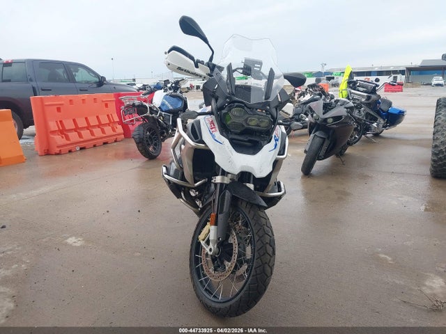 44733925 :رقم المزاد ، WB10M0302N6F51020 vin ، 2022 Bmw R 1250 Gs مزاد بيع