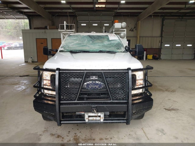 44733954 :رقم المزاد ، 1FDUF5HT0MDA03213 vin ، 2021 Ford F-550 Chassis Xl مزاد بيع