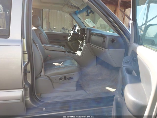 2003 CHEVROLET SUBURBAN 1500 3GNFK16T73G194061 Photo 4