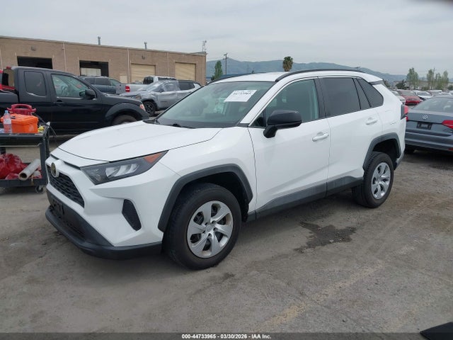 Toyota RAV4 LE 2020 2T3H1RFV8LW090148 Image 2