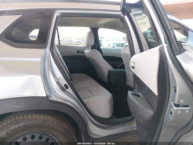 44734021 :رقم المزاد ، 7MUCAABG5PV054630 vin ، 2023 Toyota Corolla Cross Le مزاد بيع