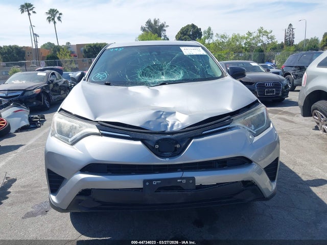 Toyota RAV4 LE 2017 2T3ZFREV3HW386404 Image 12