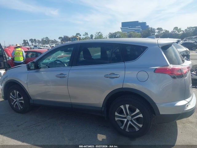 Toyota RAV4 LE 2017 2T3ZFREV3HW386404 Image 14