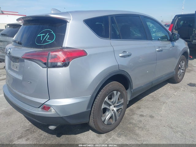 Toyota RAV4 LE 2017 2T3ZFREV3HW386404 Image 4