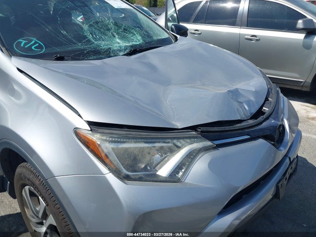Toyota RAV4 LE 2017 2T3ZFREV3HW386404 Image 6