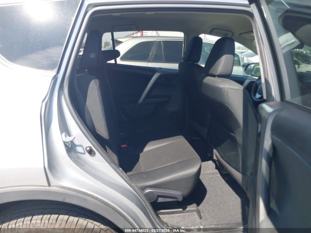 Toyota RAV4 LE 2017 2T3ZFREV3HW386404 Image 8