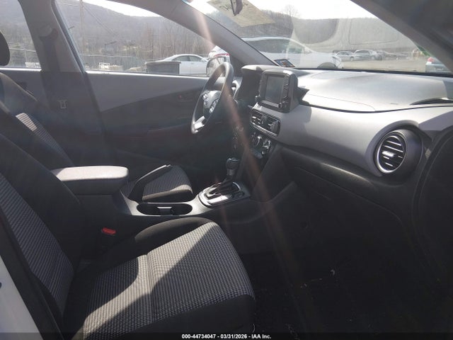2018 HYUNDAI KONA KM8K1CAA2JU179064 Photo 4