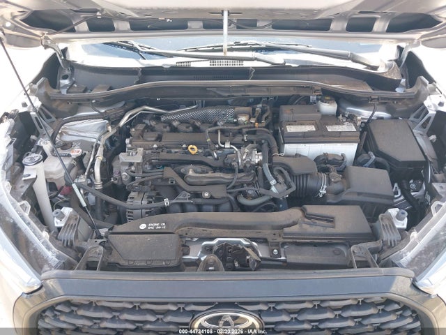 44734108 :رقم المزاد ، 7MUCAAAG9NV015215 vin ، 2022 Toyota Corolla Cross Le مزاد بيع