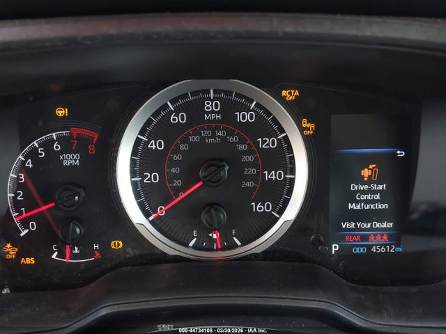 44734108 :رقم المزاد ، 7MUCAAAG9NV015215 vin ، 2022 Toyota Corolla Cross Le مزاد بيع