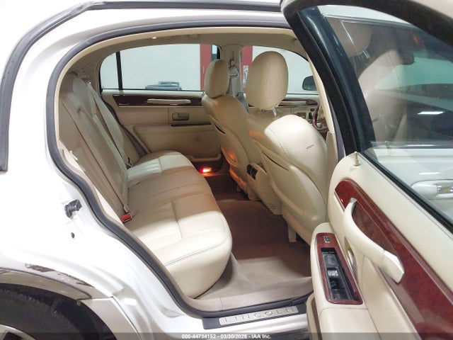 Продаж на аукціоні авто 2003 Lincoln Town Car Signature, vin: 1LNHM82W23Y623161, номер лоту: 44734152