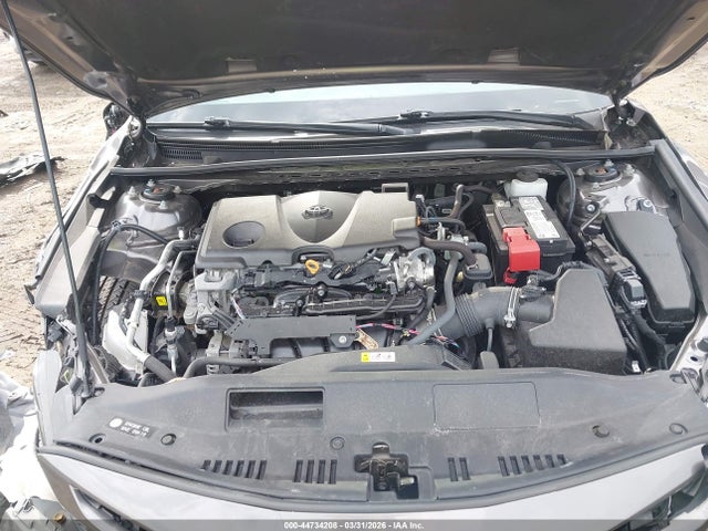 44734208 :رقم المزاد ، 4T1G11BK8NU060152 vin ، 2022 Toyota Camry Se Awd مزاد بيع
