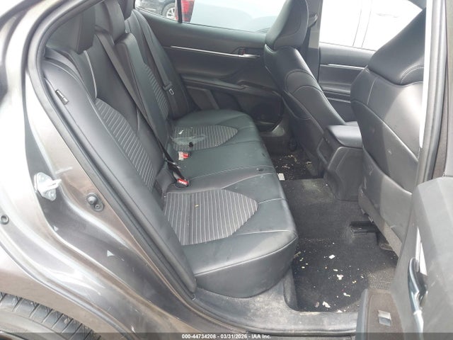 44734208 :رقم المزاد ، 4T1G11BK8NU060152 vin ، 2022 Toyota Camry Se Awd مزاد بيع