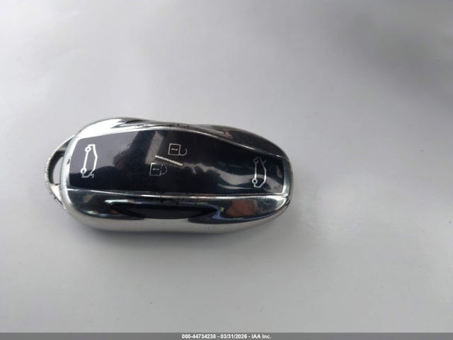 2016 TESLA MODEL S 5YJSA1E16GF146993 Photo 10