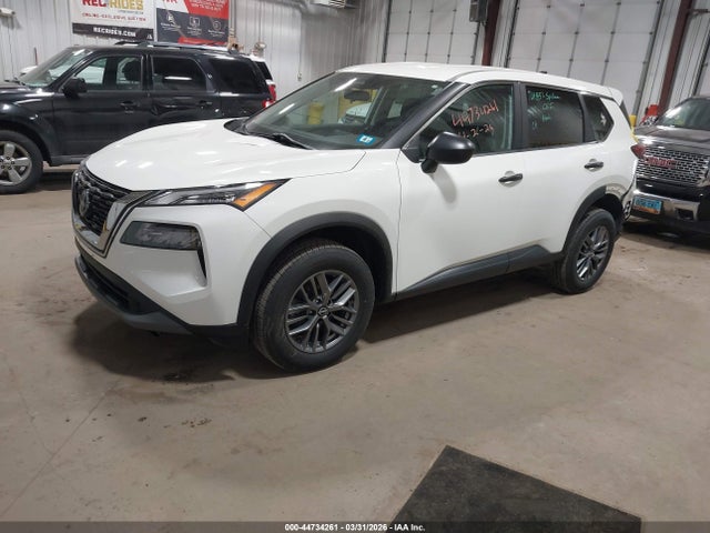 5N1BT3AB2NC725957 Nissan Rogue S Intelligent Awd