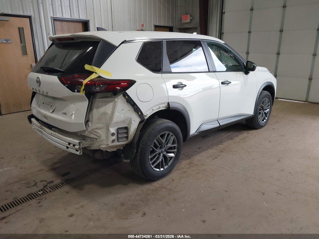 5N1BT3AB2NC725957 Nissan Rogue S Intelligent Awd