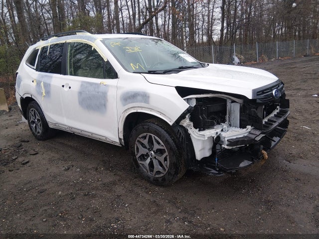44734266 :رقم المزاد ، JF2SKAEC0PH484468 vin ، 2023 Subaru Forester Premium مزاد بيع